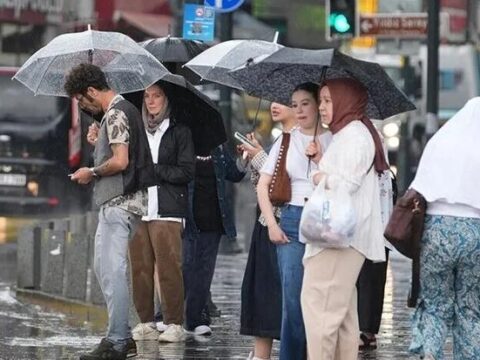 Akom ve meteorolojiden istanbul icin uyari pazartesi gece basliyor sali ogleye kadar surecek v5uiQ3VT