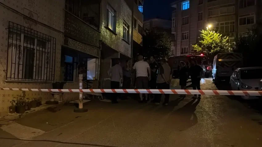 Gaziosmanpasada kayan otomobil dogal gaz kutusuna carpti bina tahliye edildi Lgudcj3w